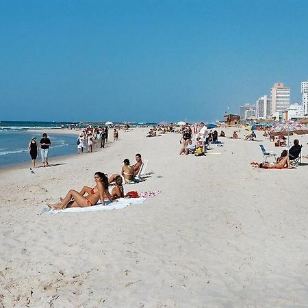 תל אביב Charming Apartment At Unbeatable Spot מראה חיצוני תמונה
