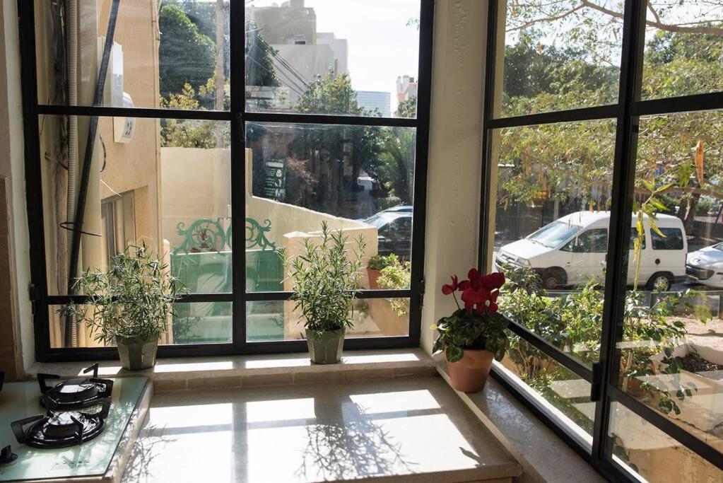 תל אביב Charming Apartment At Unbeatable Spot מראה חיצוני תמונה